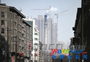 主城區(qū)今年將拆除248臺20蒸噸以下燃煤鍋爐,由清潔能源鍋爐替代。 主城區(qū)今年將拆除248臺20蒸噸以下燃煤鍋爐,由清潔能源鍋爐替代。