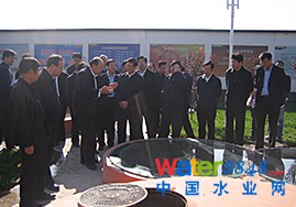 原北京市委書記、中國志愿服務(wù)聯(lián)合會會長劉淇聽取碧水源匯報