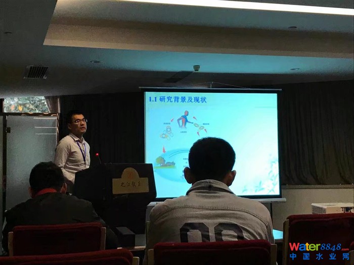2-參加生態(tài)毒理學會議作學術報告.jpg